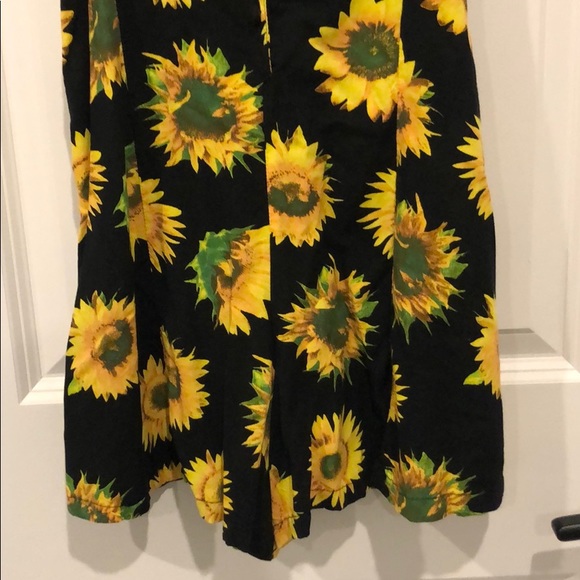 Sunflower strapless romper playsuit with shorts. - Picture 5 of 5